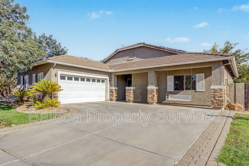Gilbert House: 4203 E Los Altos Rd