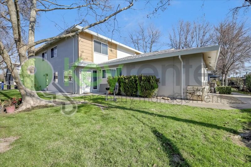 Citrus Heights House: 6533 Greenback Lane