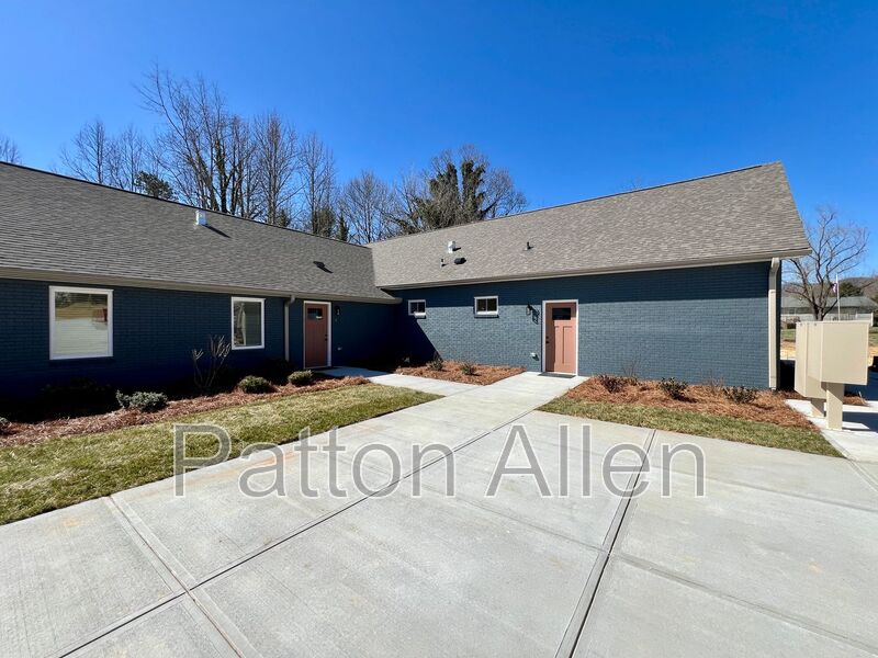 Old Fort Condo: 44 Catawba Valley Ct
