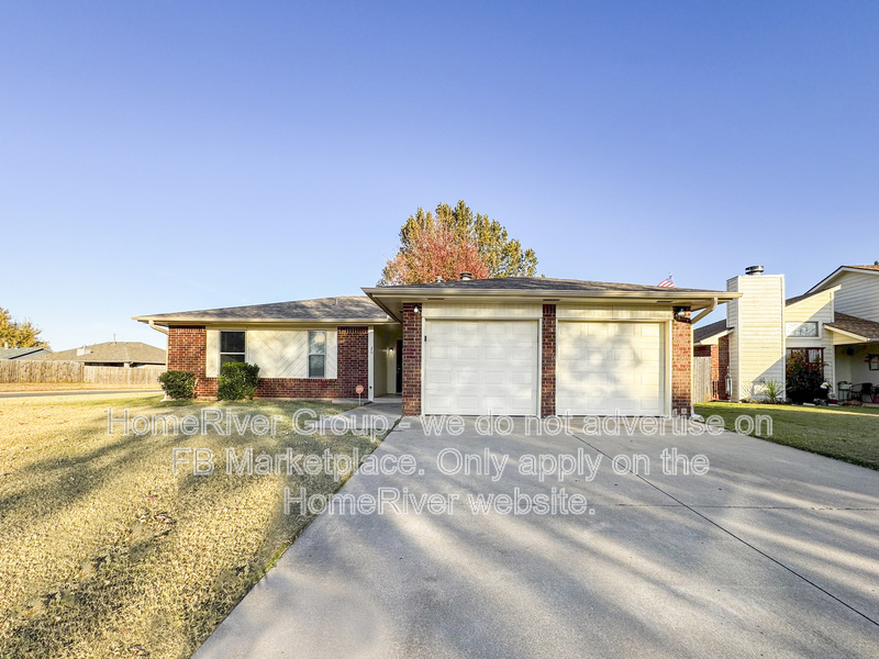 Yukon House: 20 N Eastgate Dr