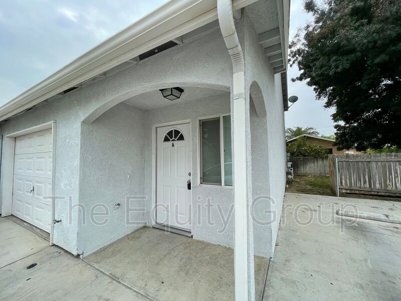 Porterville Condo: 1424 Cottage Place