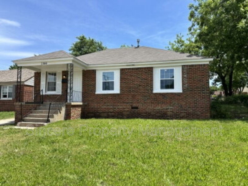 Oklahoma City House: 2300 Granada Boulevard