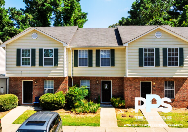 Dallas House: 350 WI Pkwy
