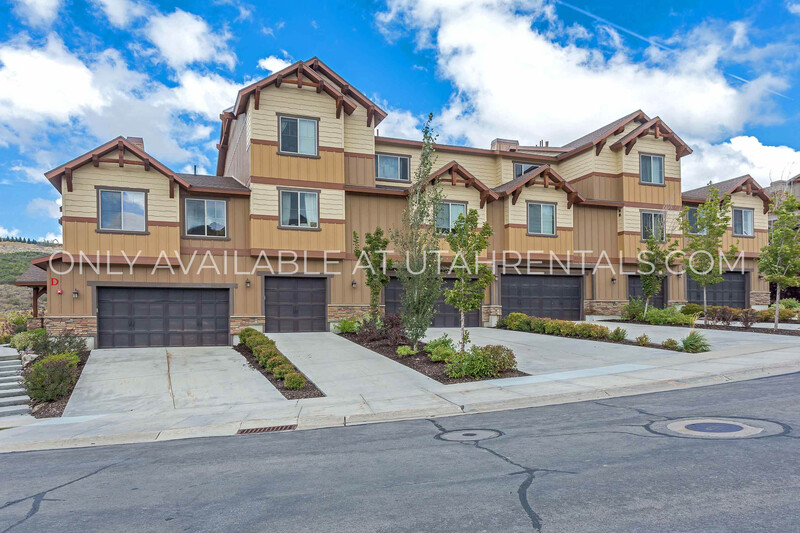 Kamas House: 13412 N Alexis Dr