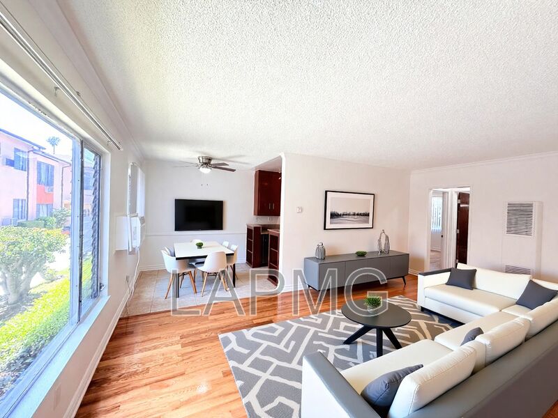 Los Angeles House: 5618 Harold Way