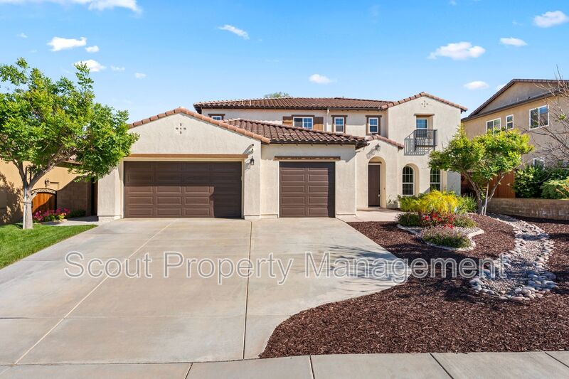 Temecula House: 34349 Lamborn Street