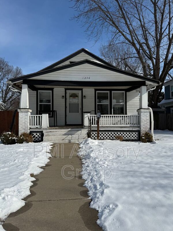 Topeka House: 1236 SW Jewell Ave