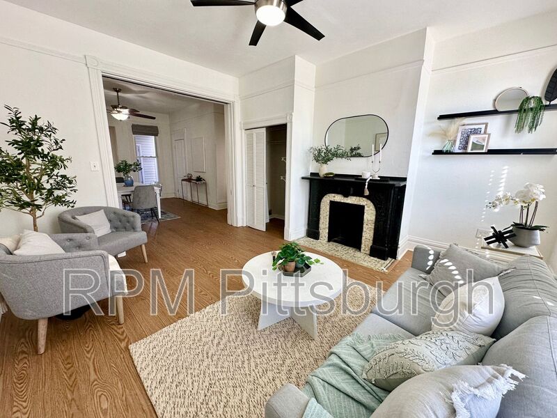 Pittsburgh House: 715 N Beatty St