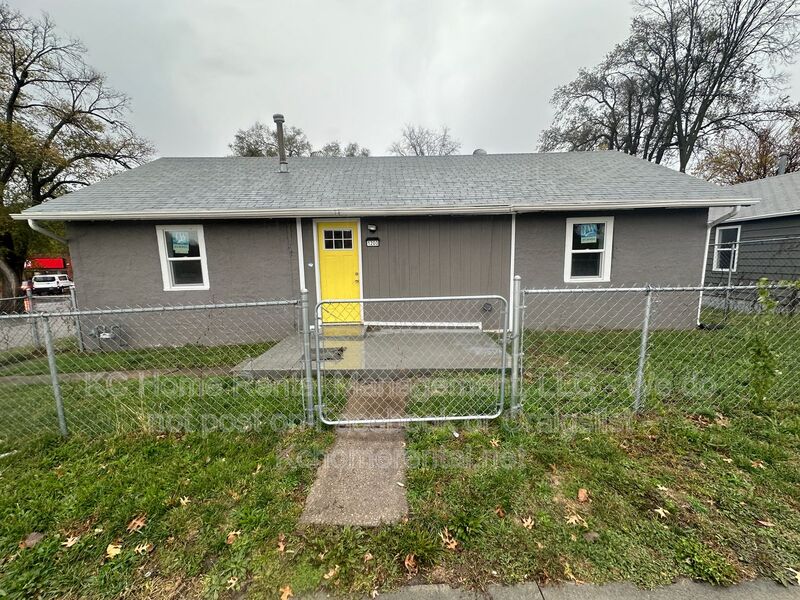 Independence House: 1200 E 23rd St S