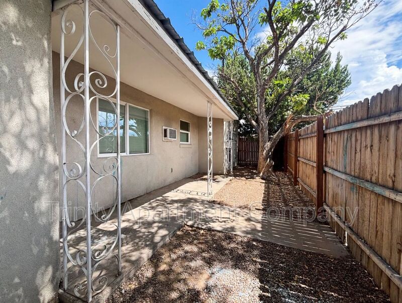 Albuquerque Condo: 644 Louisiana Blvd SE Albuquerque