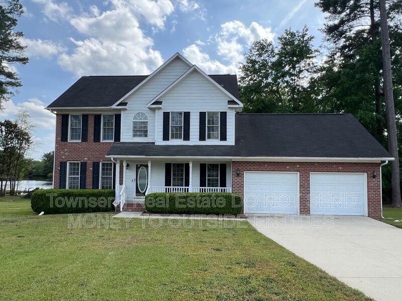 Spring Lake House: 155 Saunders Ct