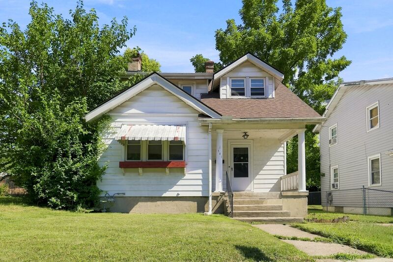 Dayton House: 147 W. Hudson Avenue