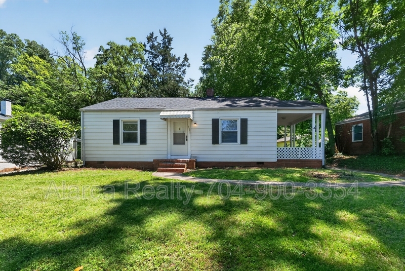 Charlotte House: 2322 Belfast Dr
