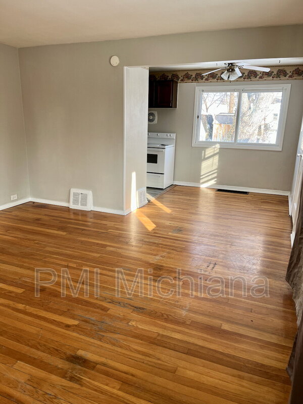 South Bend Condo: 4414 Huron Cir