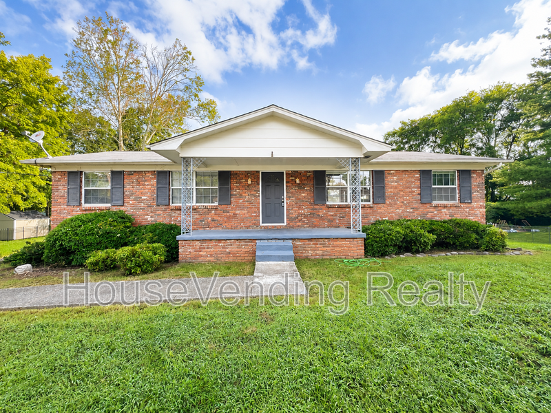 Knoxville House: 6204 Trailhead Cir