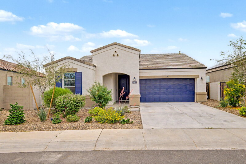 Florence House: 8271 W Ebbets Ct