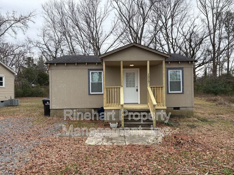 Rock Hill House: 1217 Devine Street