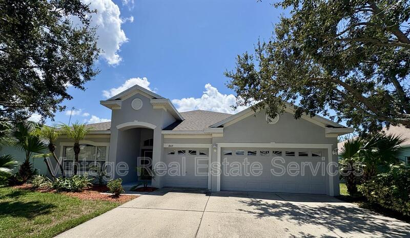 Ruskin House: 1849 Mira Lago Circle