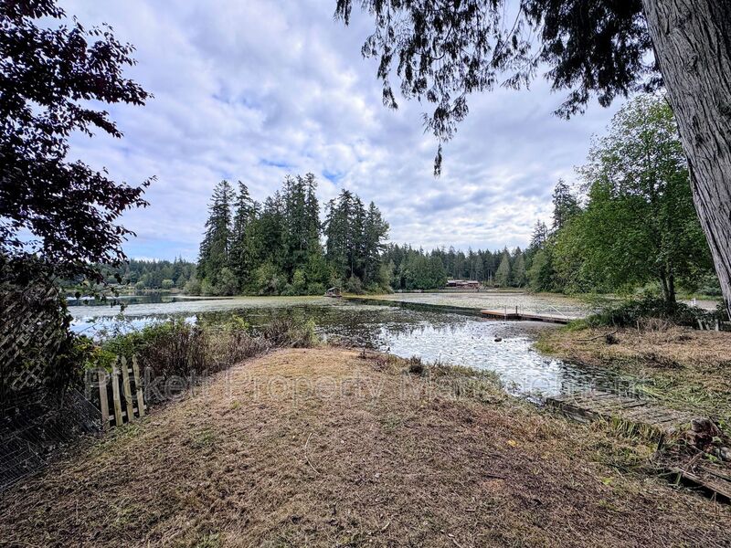 Poulsbo House: 12812 Lake Avenue NW
