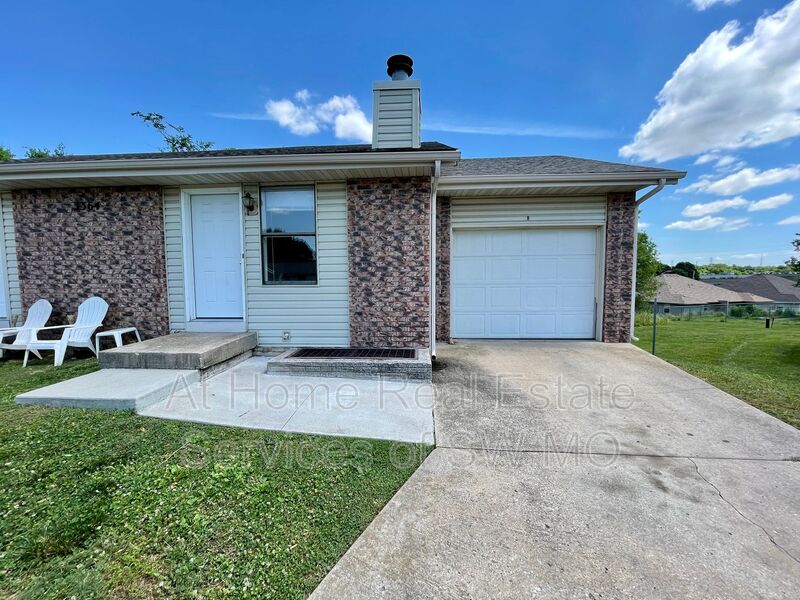 Springfield Townhome: 3364B S Moreland Ct