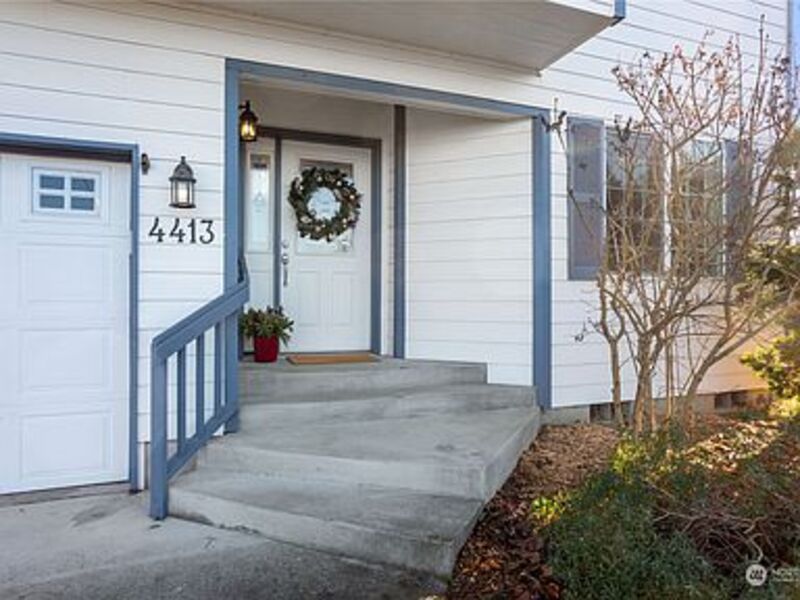 Blaine House: 4413 Carstan Court