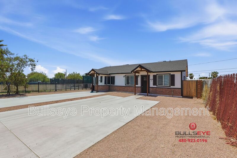 Mesa House: 428 S. 97th Place