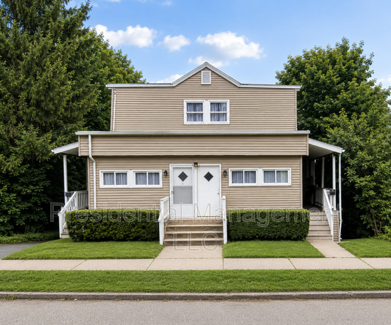 Wallingford Condo: 219 South Orchard St