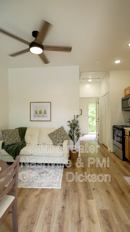 Lyles Condo: 12028 Eaton Ct