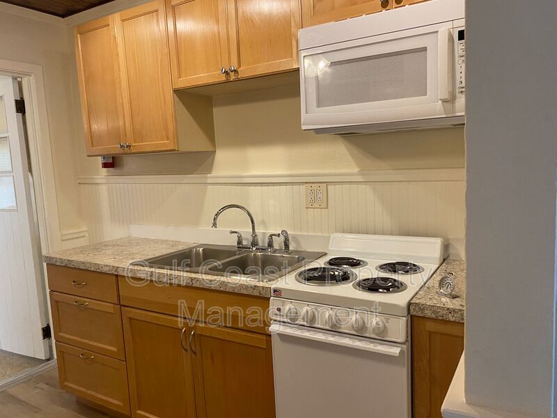 571 Olive Street Unit A FL 34223 - Photo 4