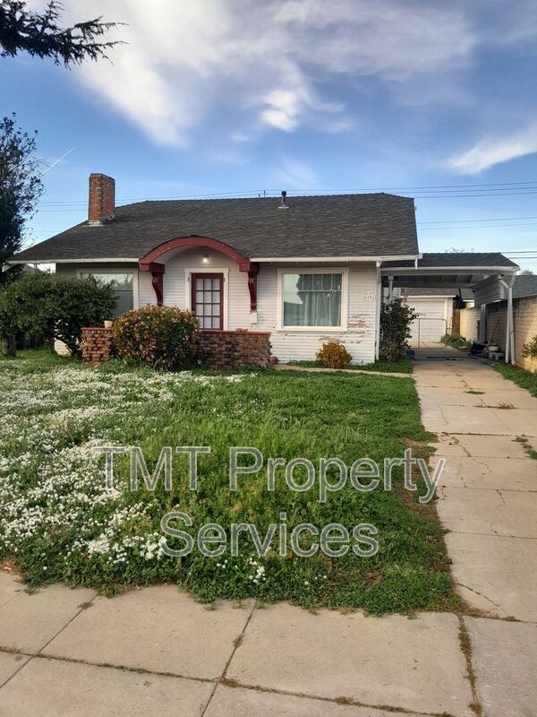 Santa Maria House: 619 E. Cook Street