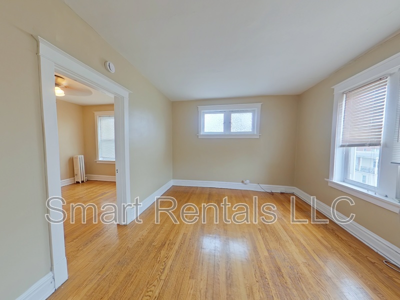 St. Louis Condo: 1008 Tamm Avenue - 2F