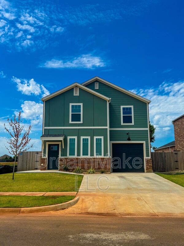 Norman House: 2807 Clifton Terrace