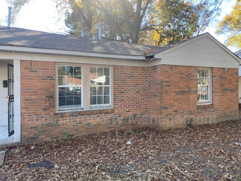 Memphis House: 3629 Mcduff Ave