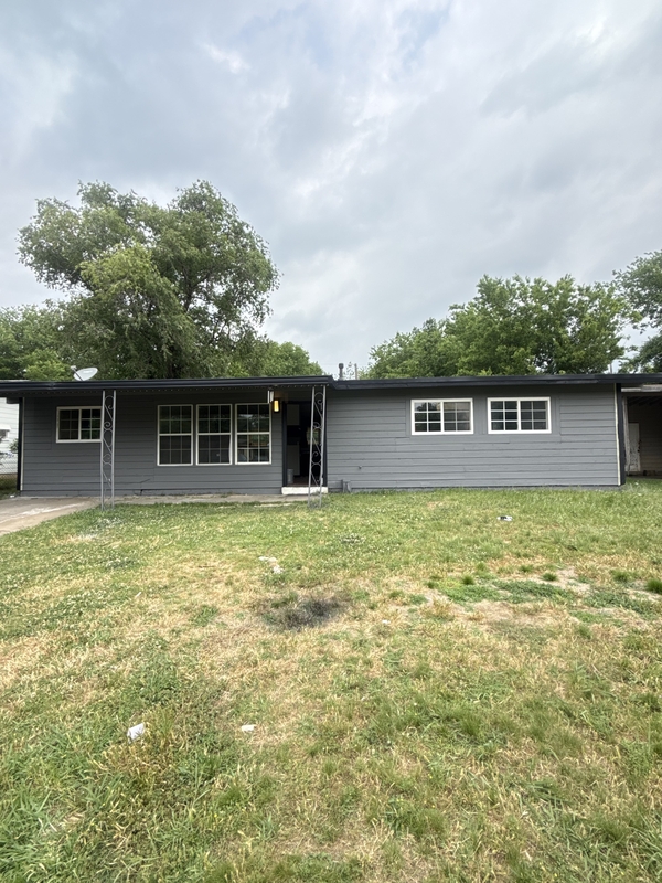 Tulsa House: 2857 East 44th Street North