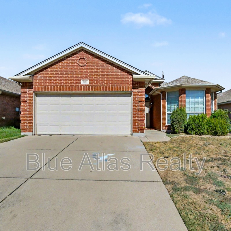 Fort Worth House: 6120 Amberjack Trail