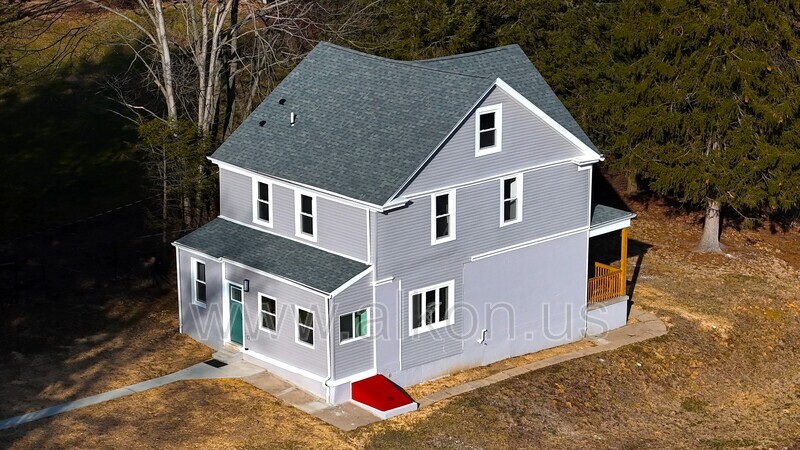 Pittsburgh House: 322 Crane Ave