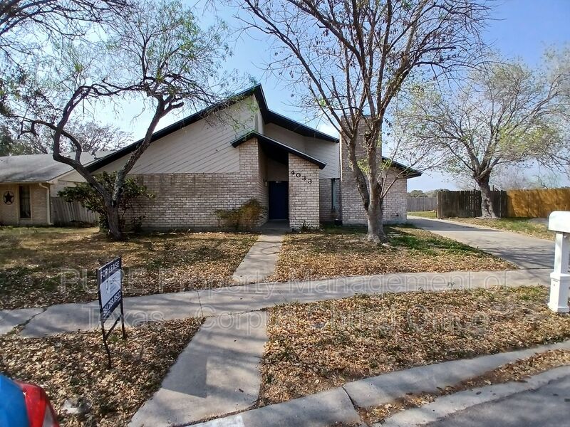 Corpus Christi House: 4033 Sandy Hollow Creek Drive