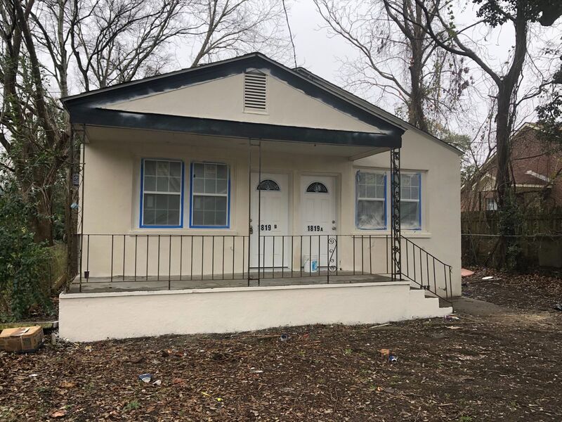 Charleston Condo: 1819 English St