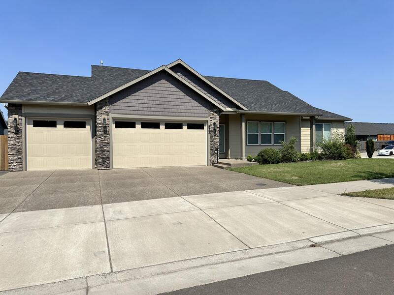 Silverton House: 823 Riley Drive Northeast