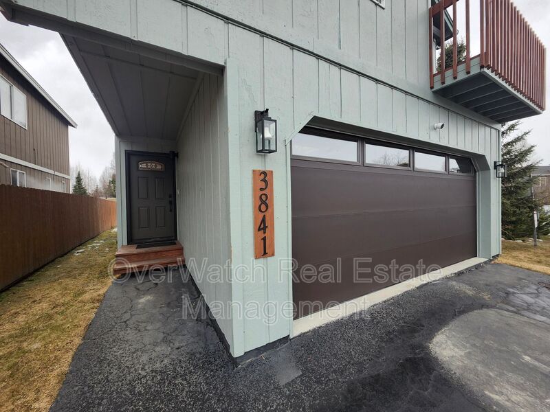 Anchorage House: 3841 Sycamore Loop