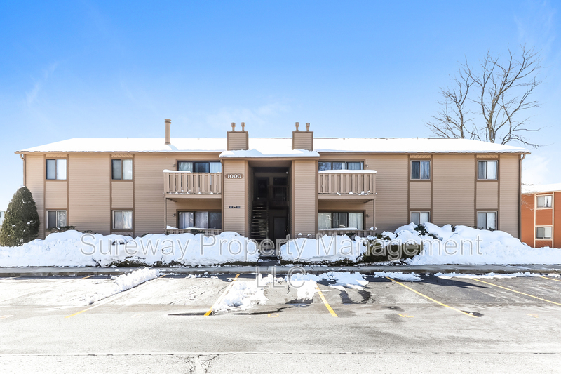 Marlton Condo: 1005 Woodhollow Dr