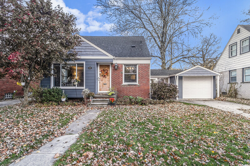 Royal Oak House: 1218 East 4th Street