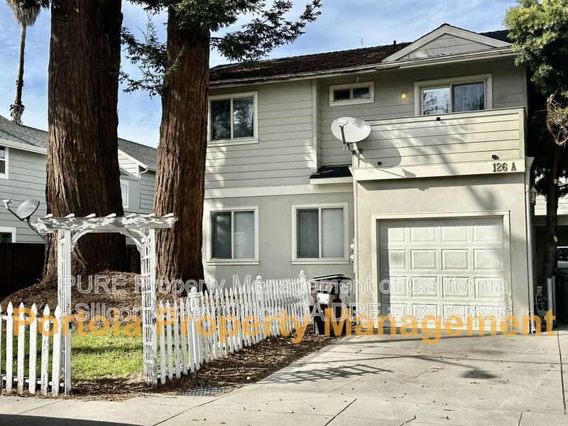 Santa Cruz House: 126 Hunolt Street