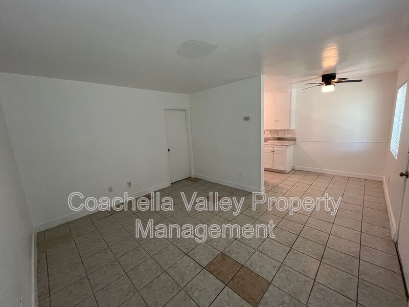 Coachella House: 85171 Bagdad Ave
