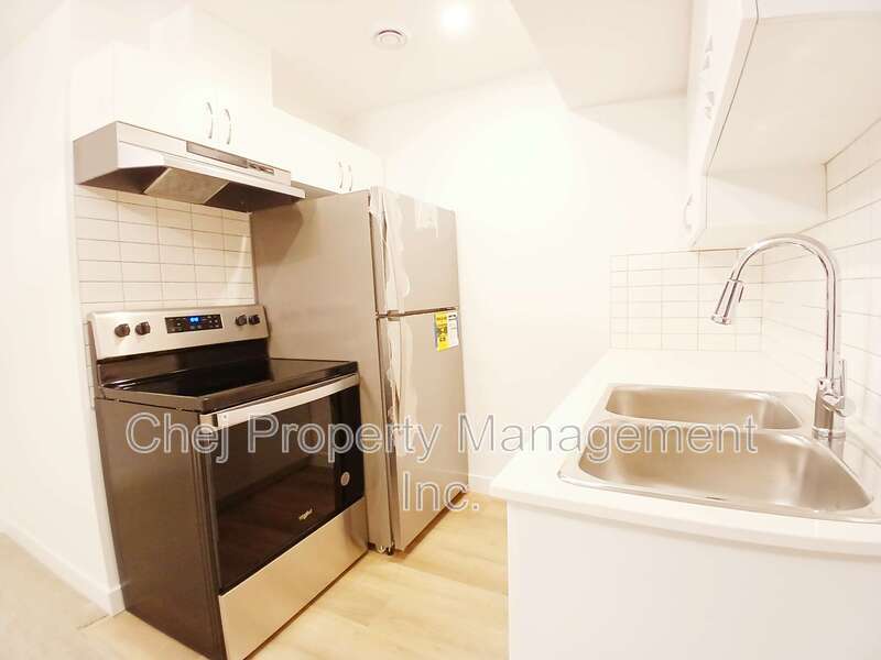 Edmonton Condo: 20956 19 ave NW