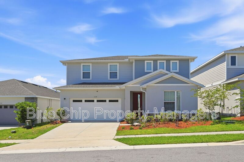 Davenport House: 1128 Sugarwood St
