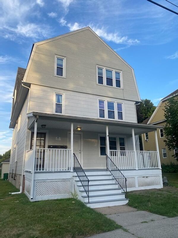 Chicopee Condo: 41 Bell Street