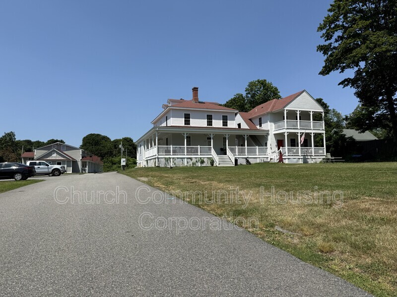 Jamestown Condo: 171 Conanicus Ave