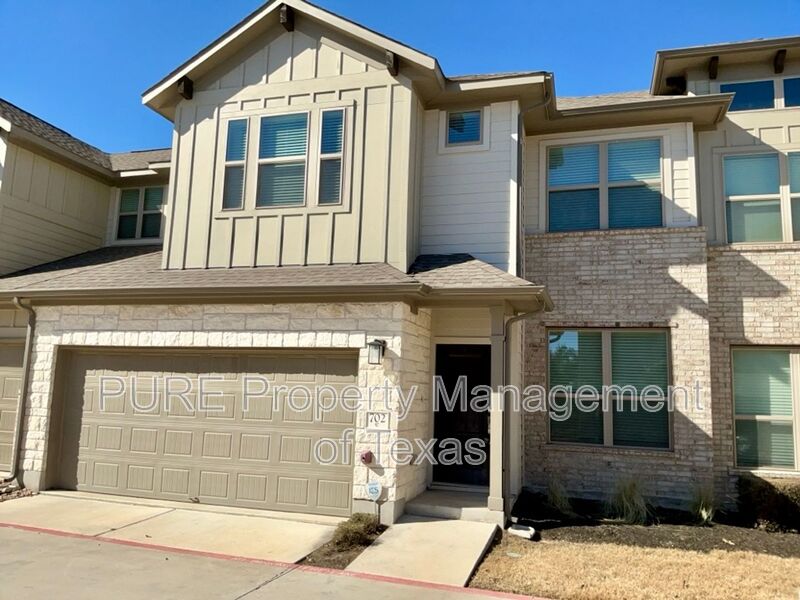 Round Rock House: 2500 Forest Creek Dr