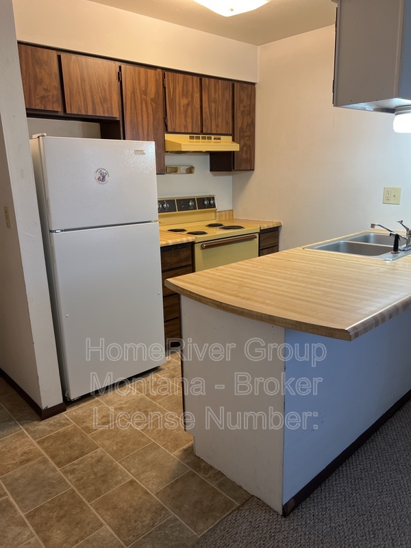 Missoula House: 1321 S 2nd St W